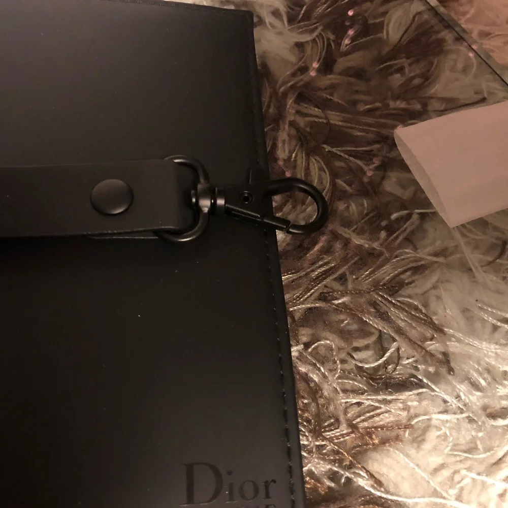 Dior  couch - Picture 4 of 9